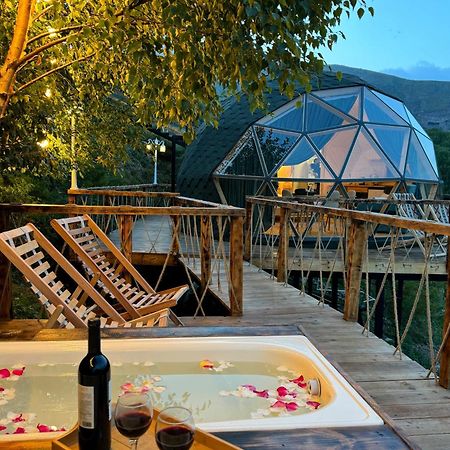 קזבגי Glamping Emerald מראה חיצוני תמונה