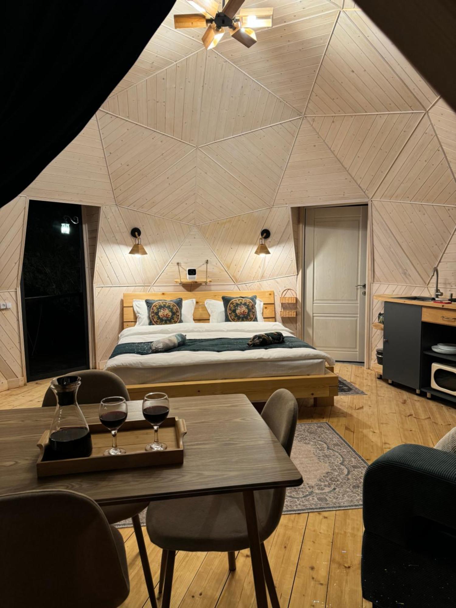 קזבגי Glamping Emerald מראה חיצוני תמונה