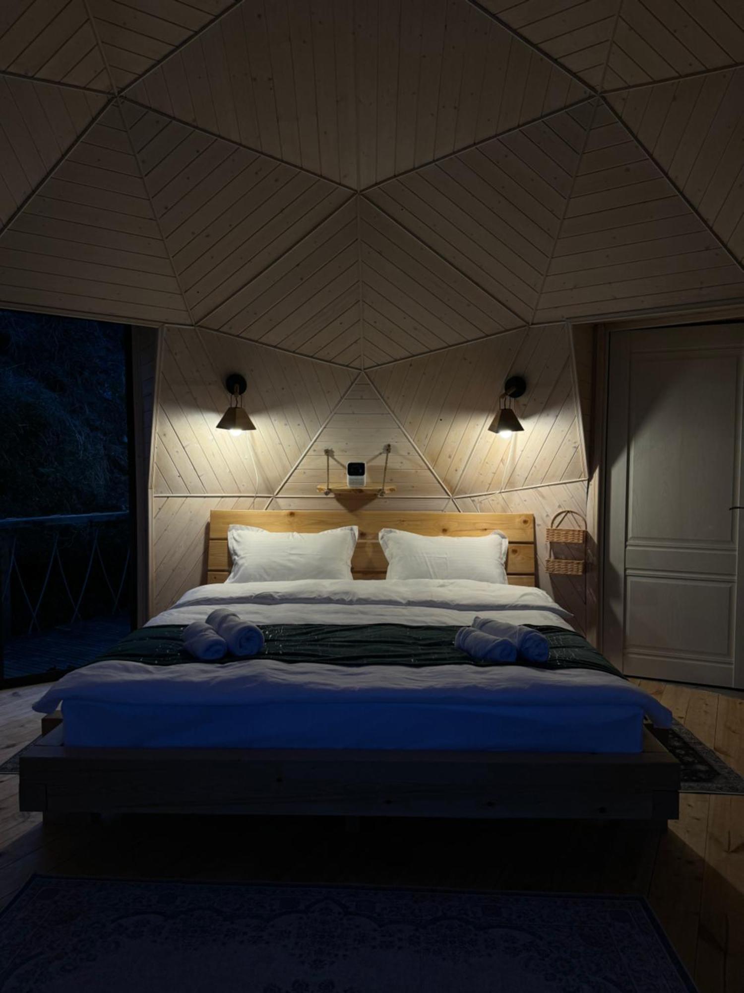 קזבגי Glamping Emerald מראה חיצוני תמונה