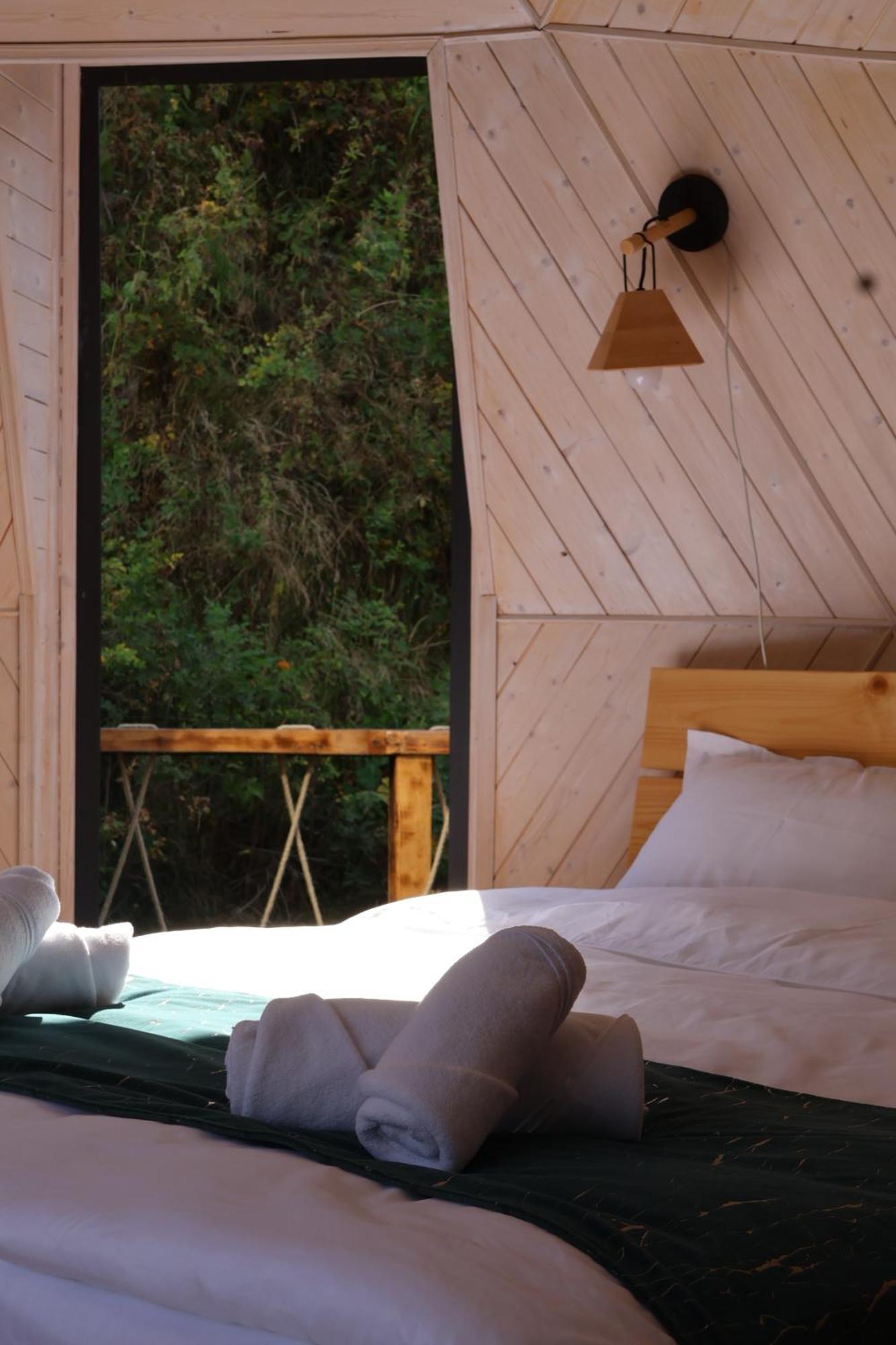 קזבגי Glamping Emerald מראה חיצוני תמונה